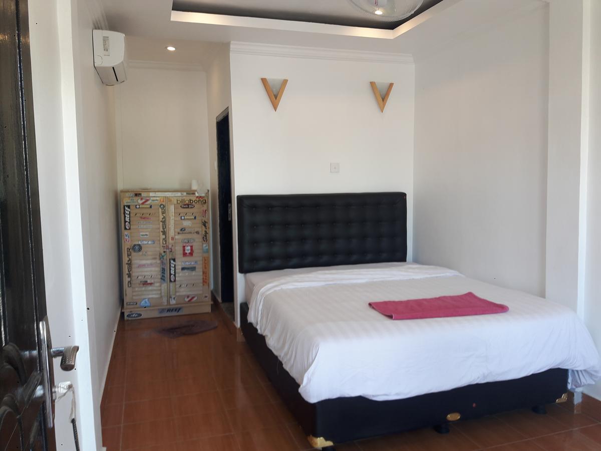 Edo Homestay & Restaurant Kuta  Dış mekan fotoğraf